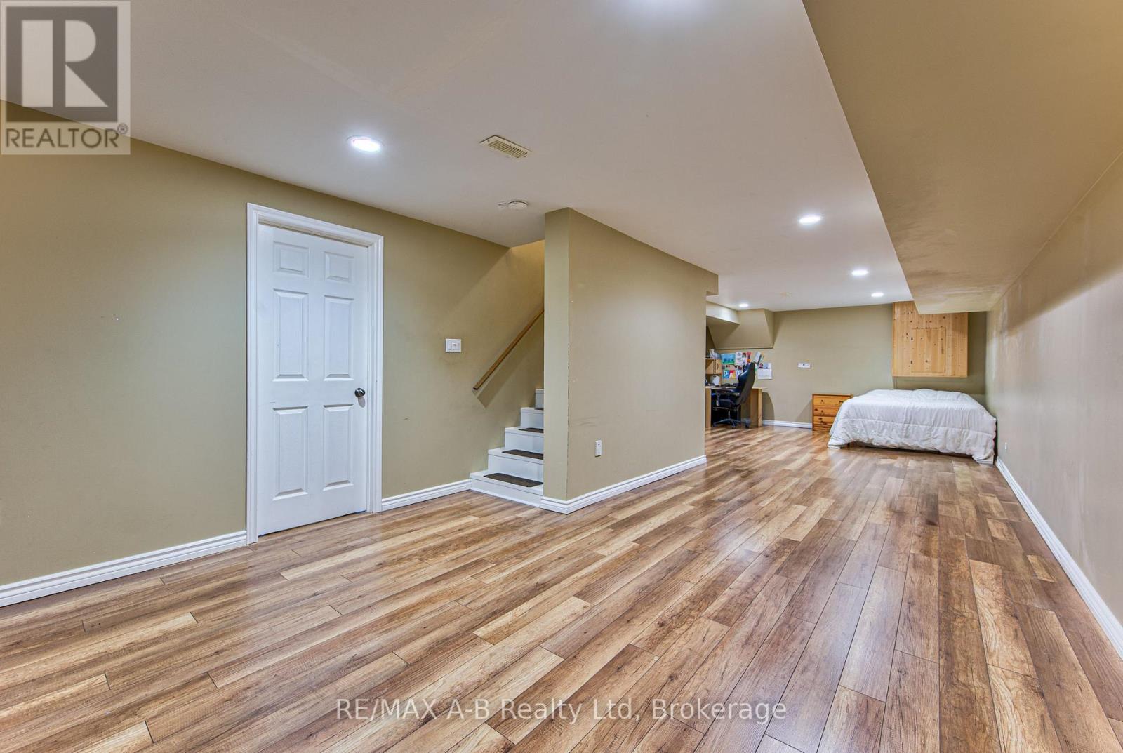 3968 WILSON STREET - 32