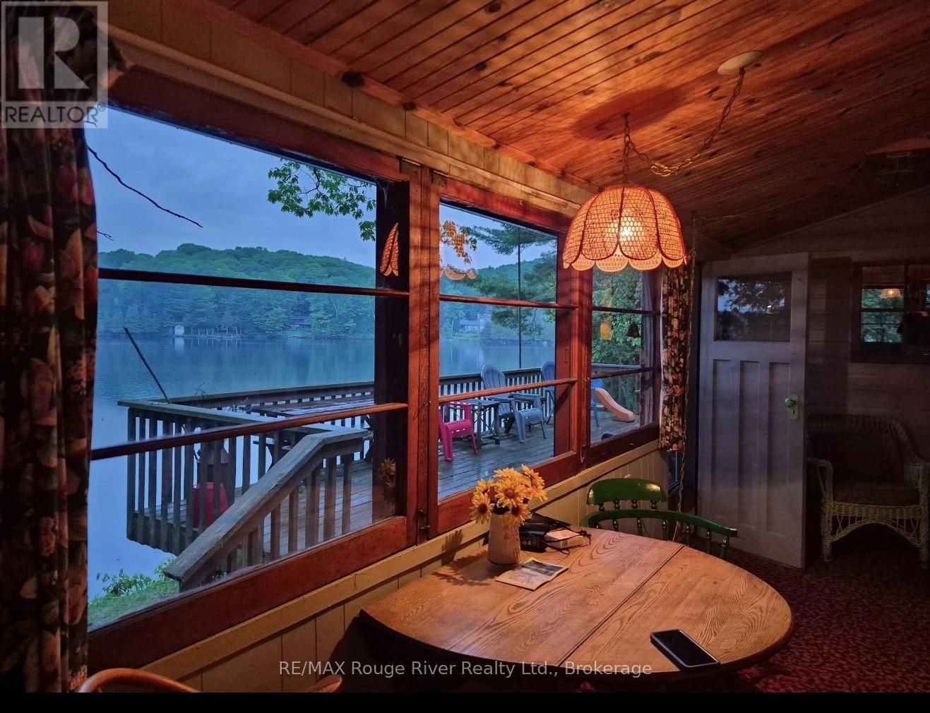1246 SUGAR BUSH LANE - 46
