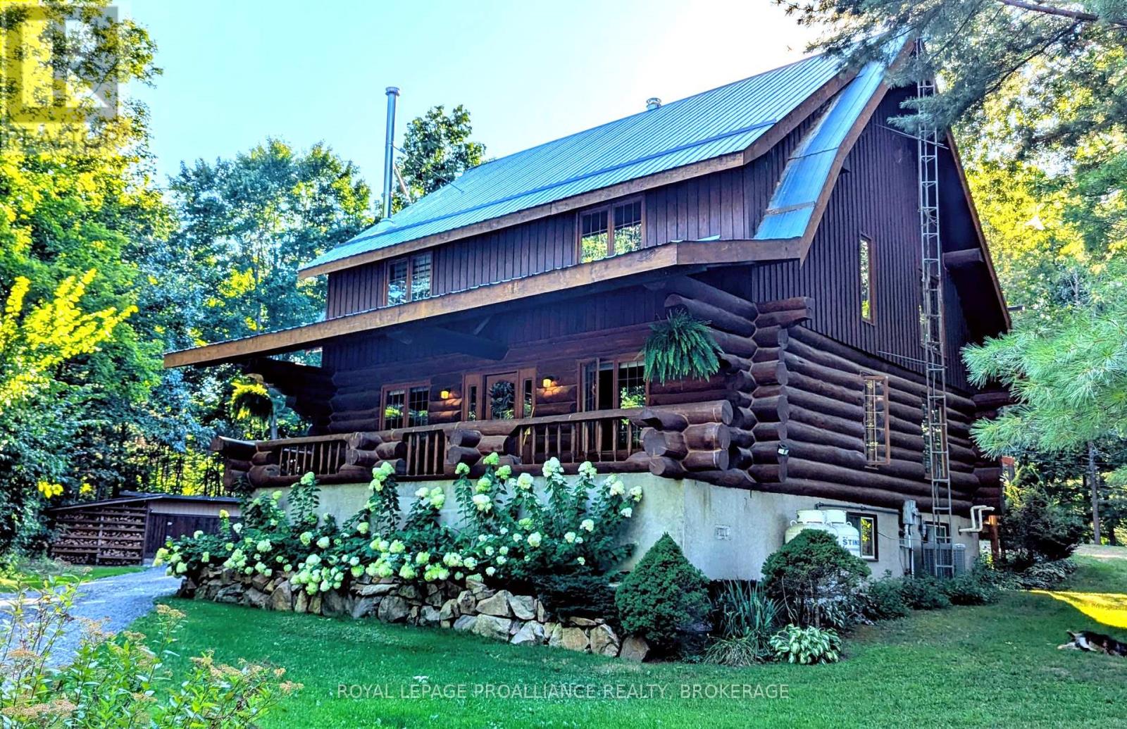 156 DARLINGSIDE DRIVE - 1
