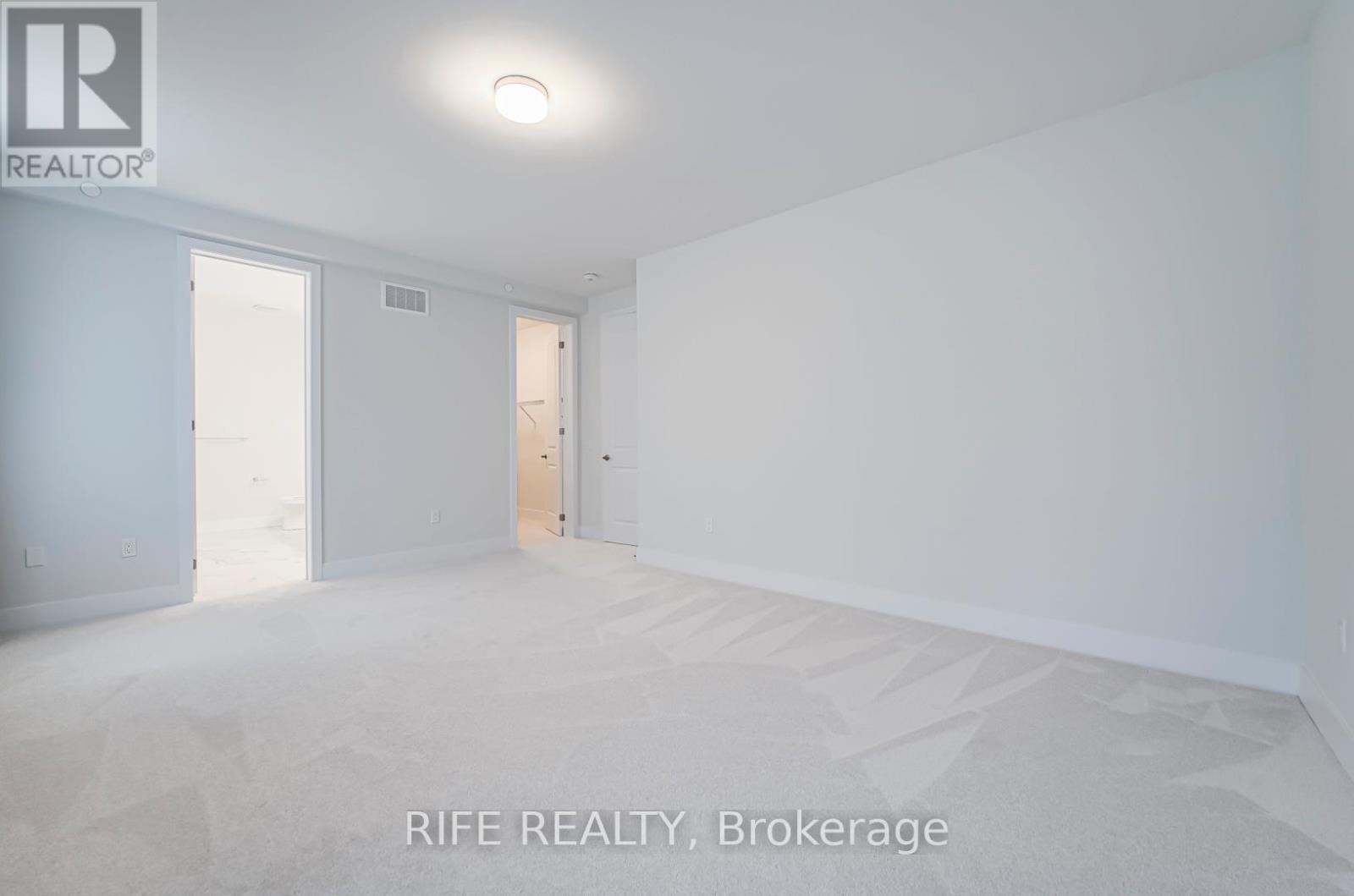177 SIKURA CIRCLE - 18
