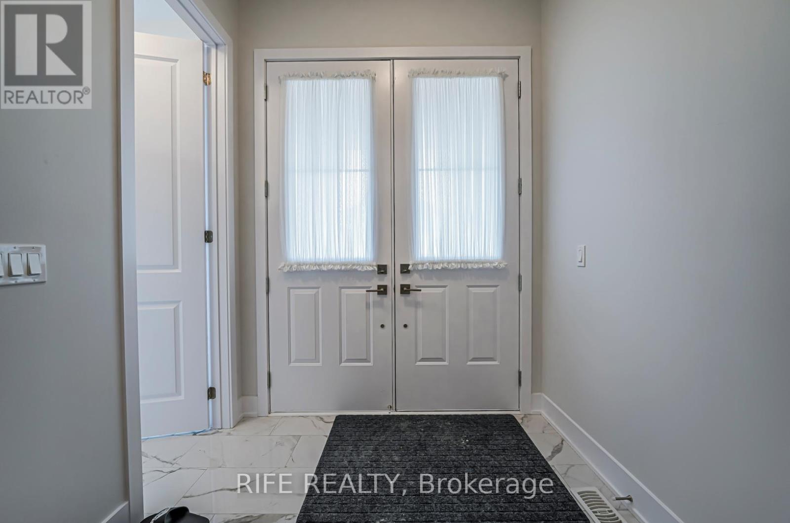 177 SIKURA CIRCLE - Image 2