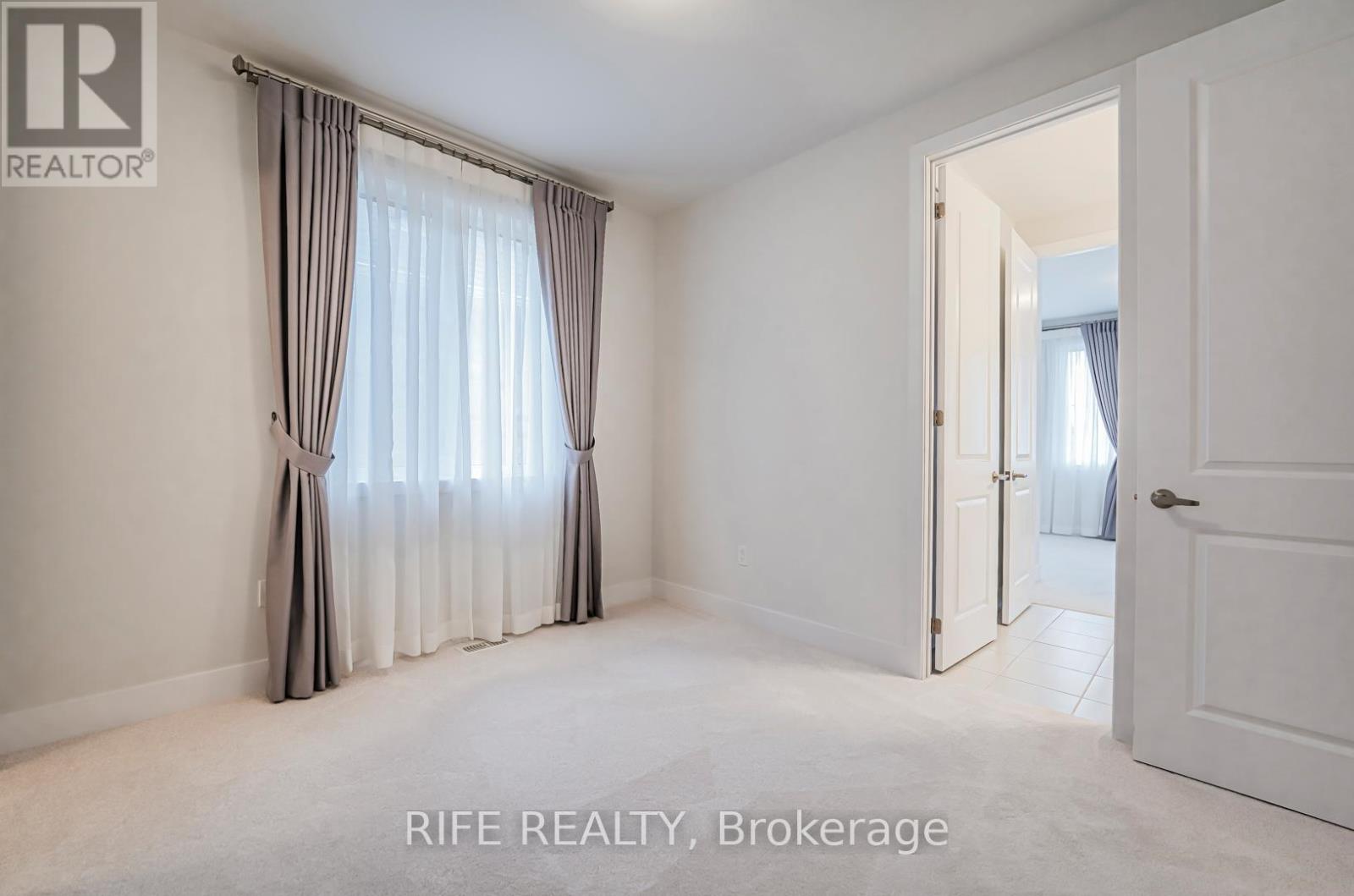 177 SIKURA CIRCLE - 26