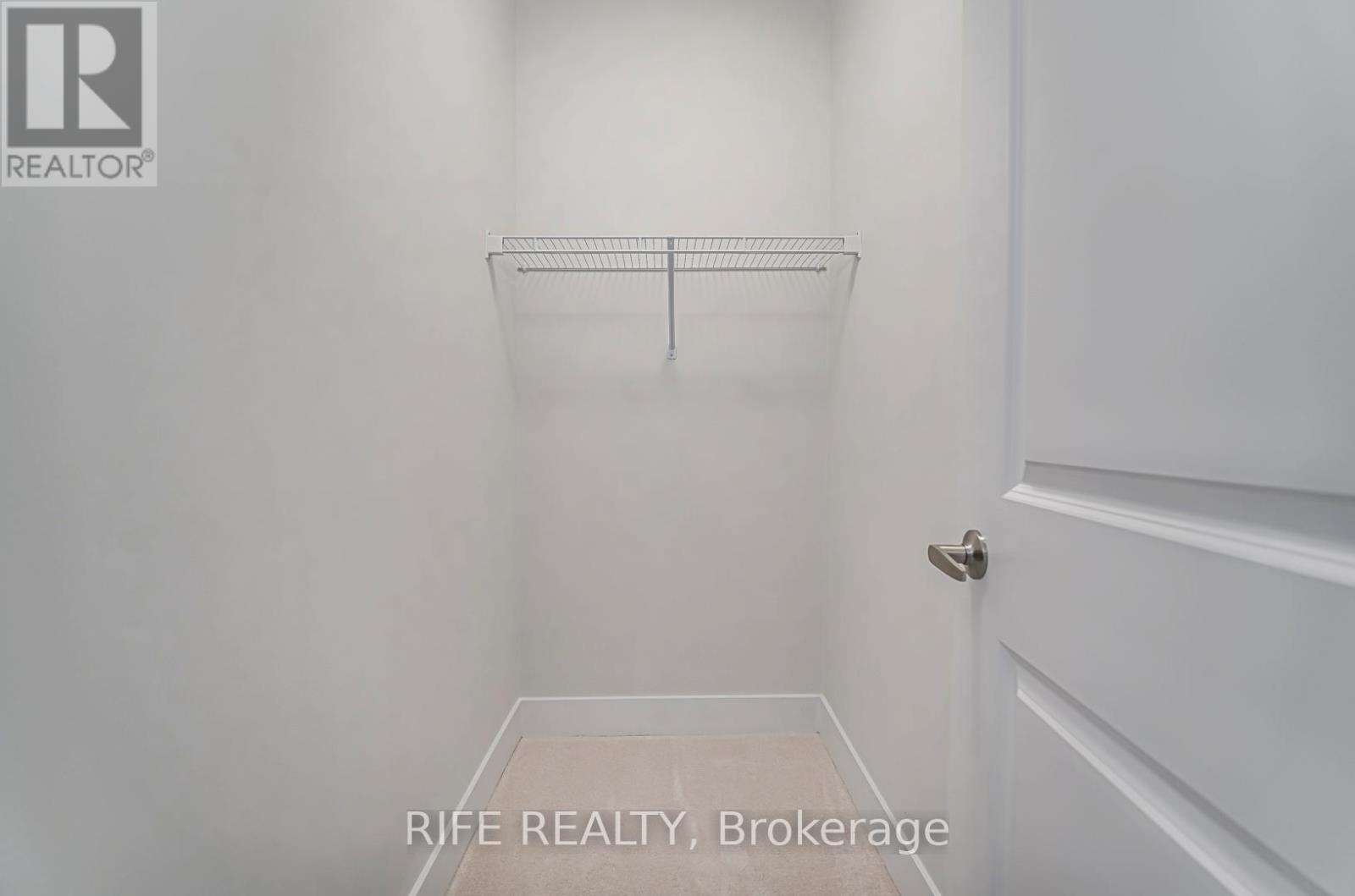177 SIKURA CIRCLE - 28