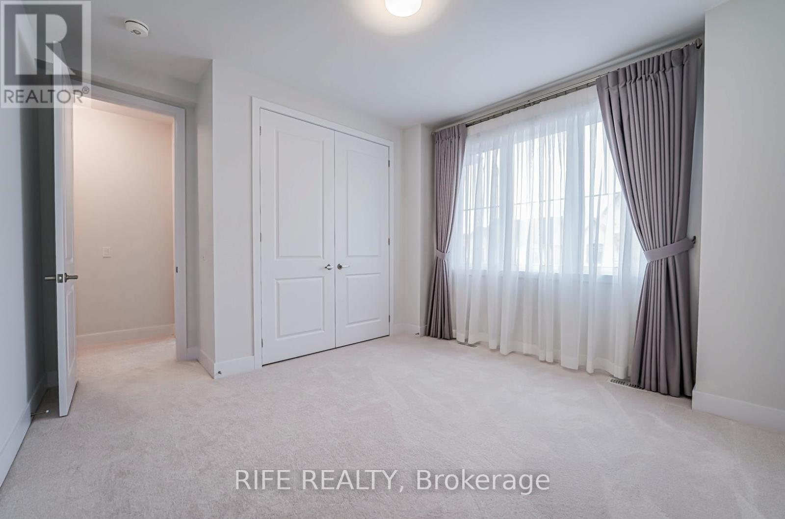 177 SIKURA CIRCLE - 36
