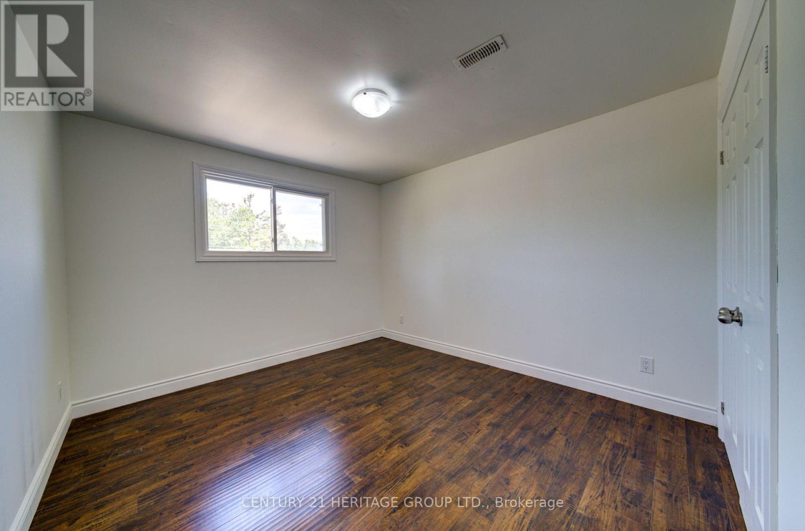 200 FERNDALE DRIVE N - 12
