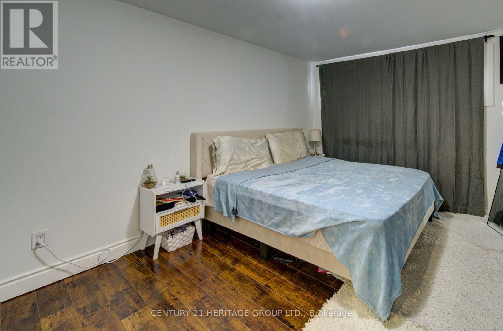 200 FERNDALE DRIVE N - 16