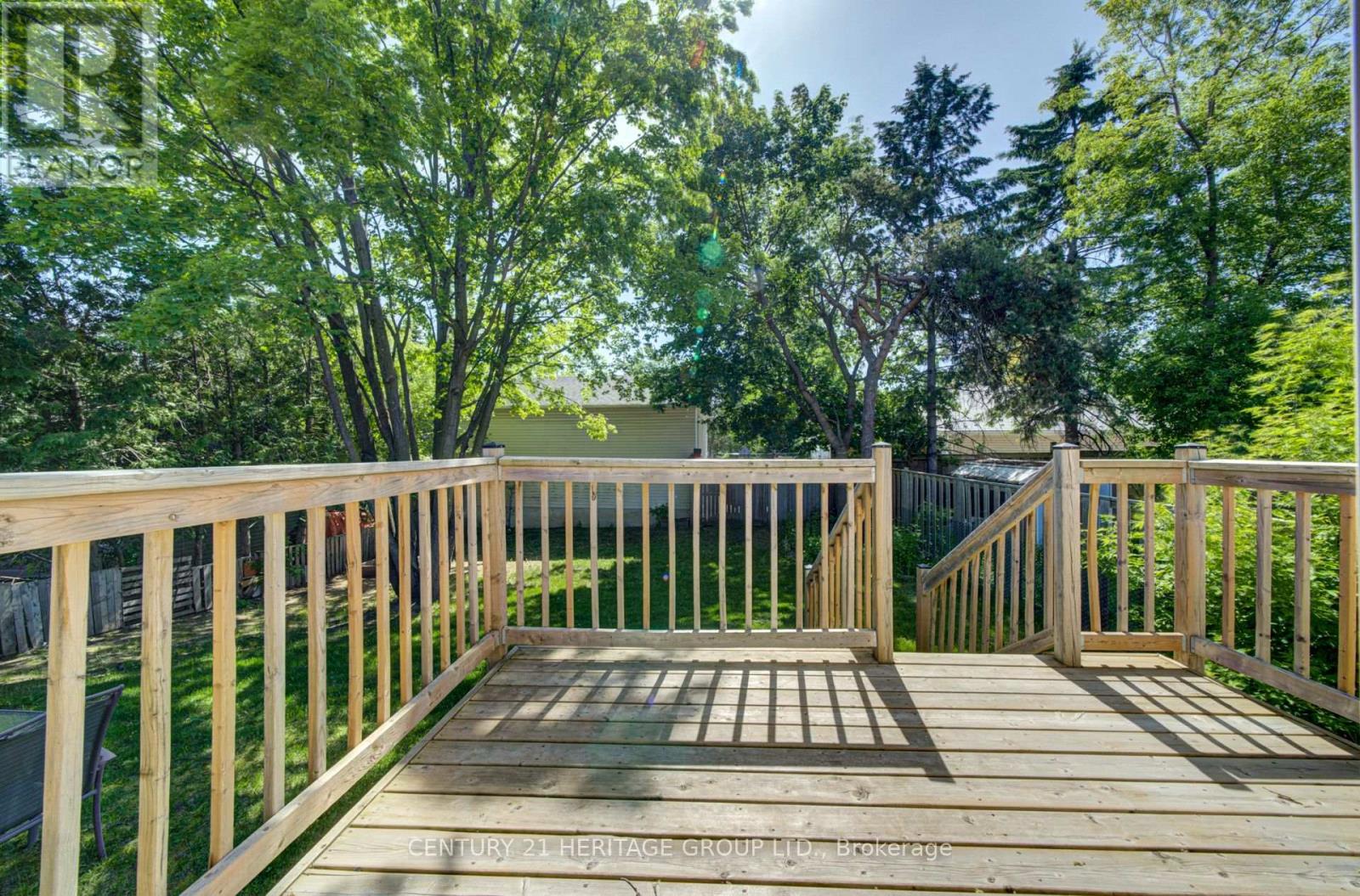 200 FERNDALE DRIVE N - 18