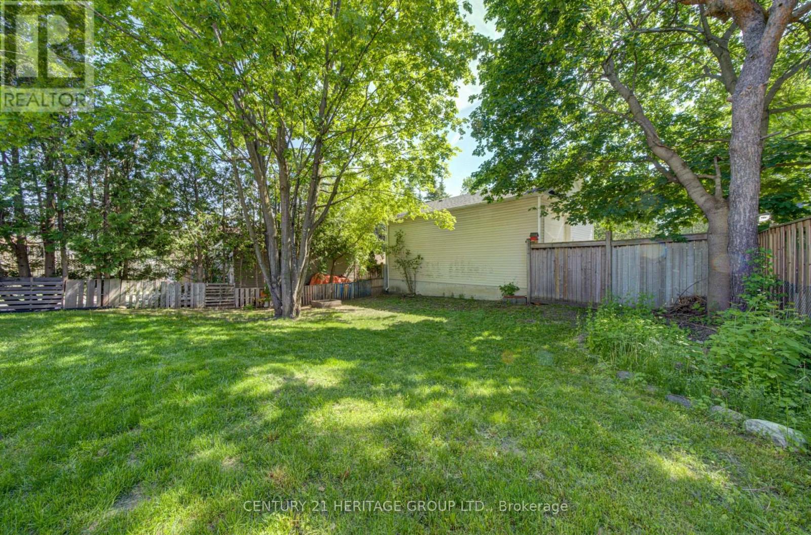 200 FERNDALE DRIVE N - 20