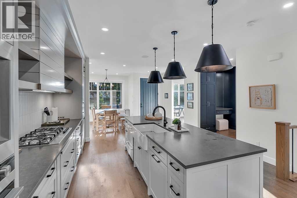 2424 35 Street SW - photo 3
