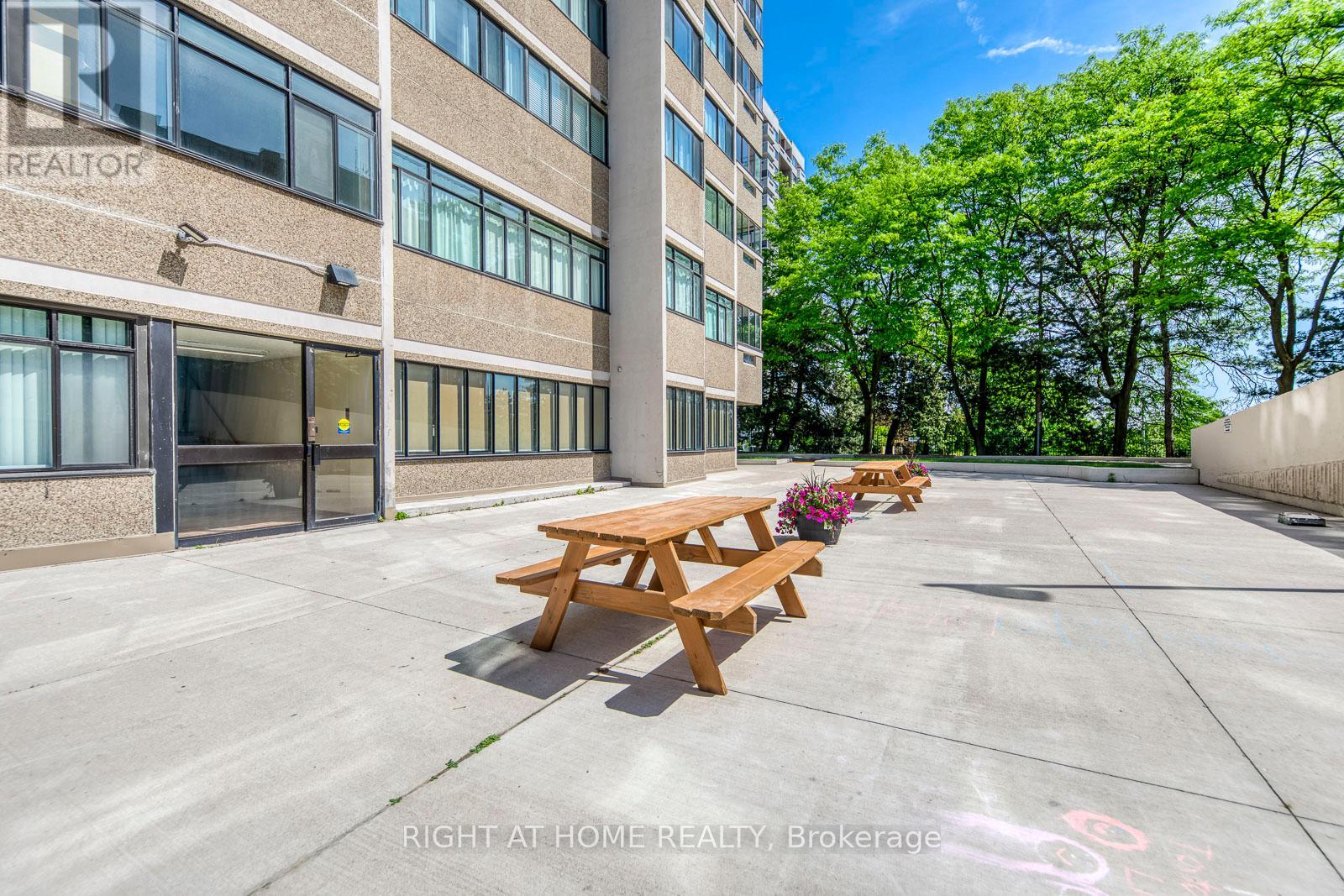 #607 50 ELM DRIVE E - 37