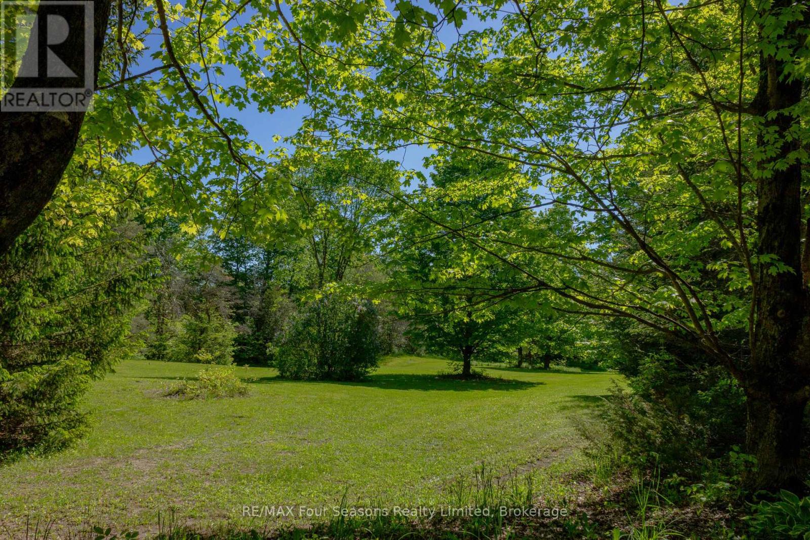 600072 50 SIDE ROAD S - 26