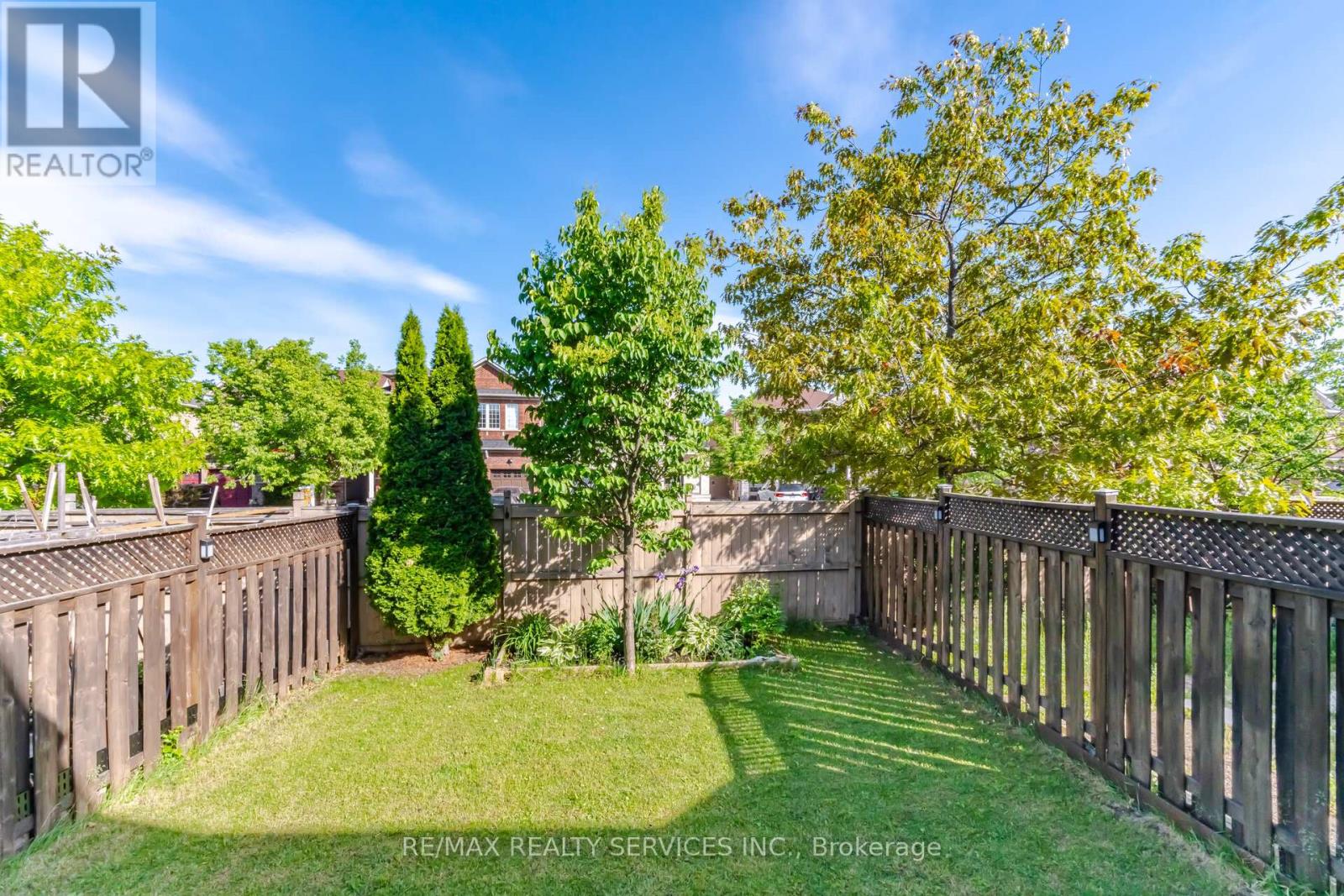 10 DEEPCORAL COURT - 41