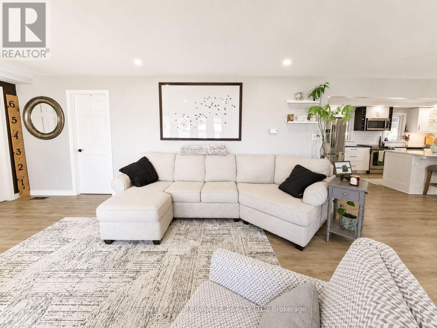 47 ALTON ROAD - 21