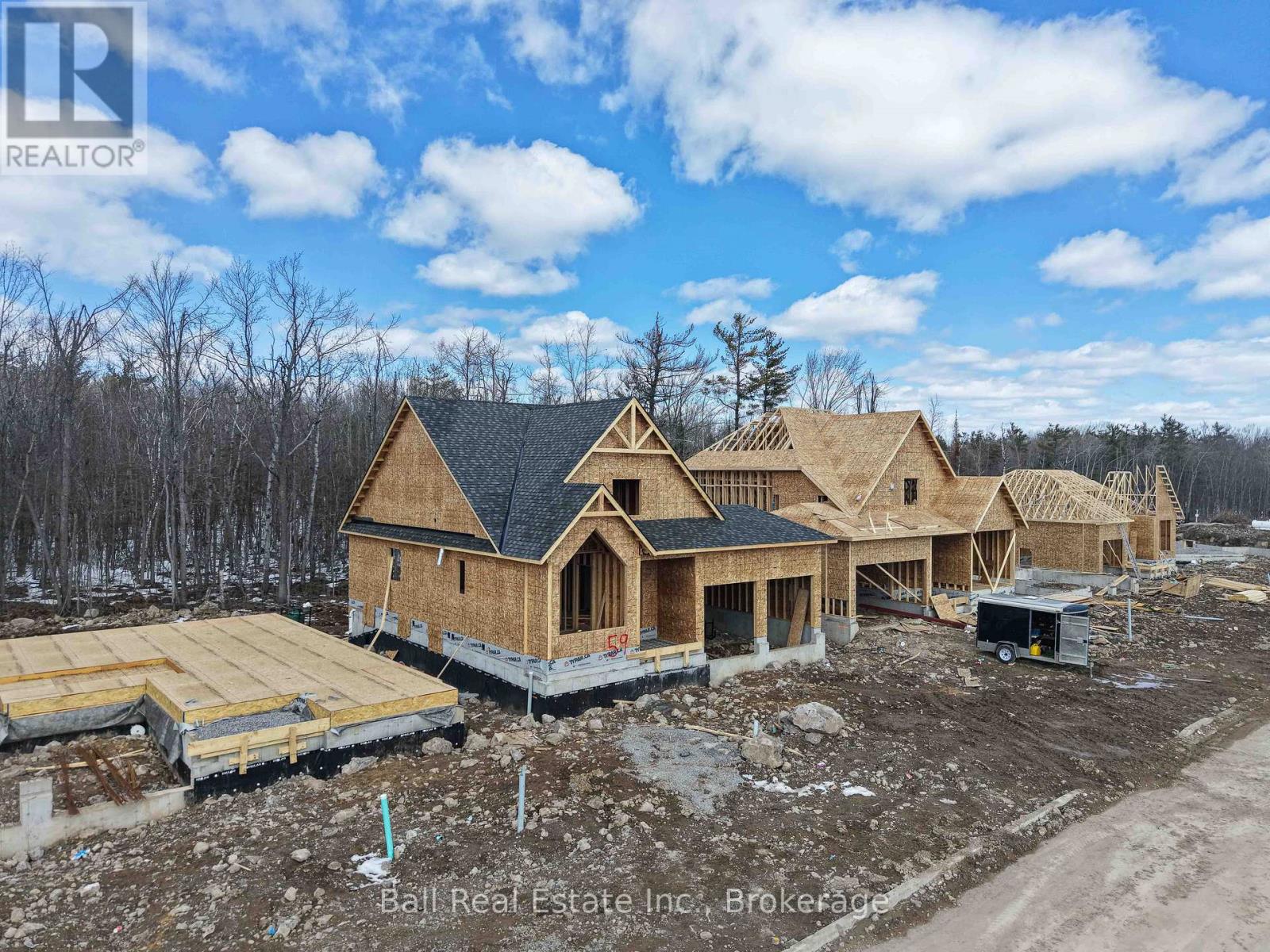 43 HEMLOCK CRESCENT - 12