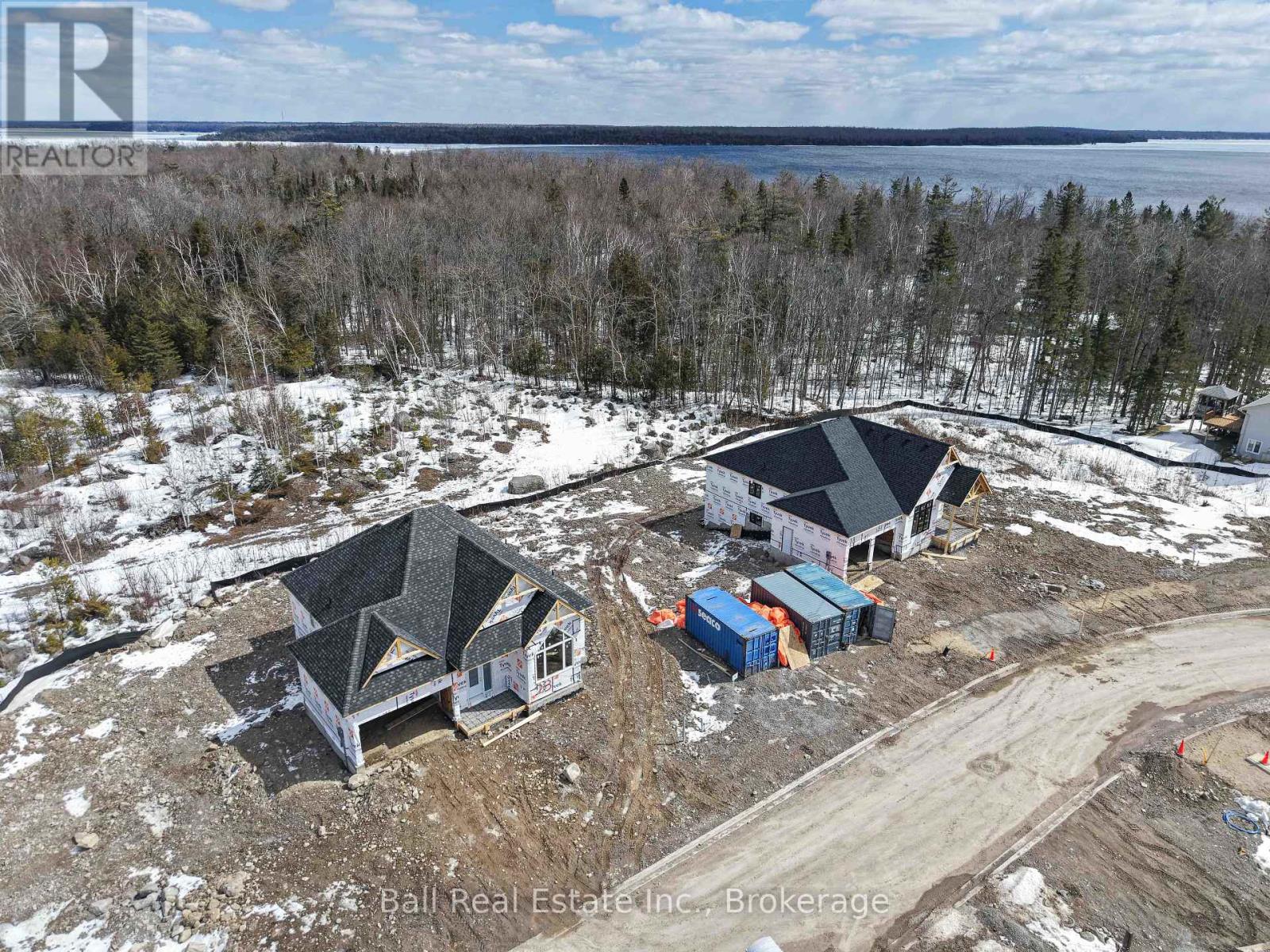 43 HEMLOCK CRESCENT - 23