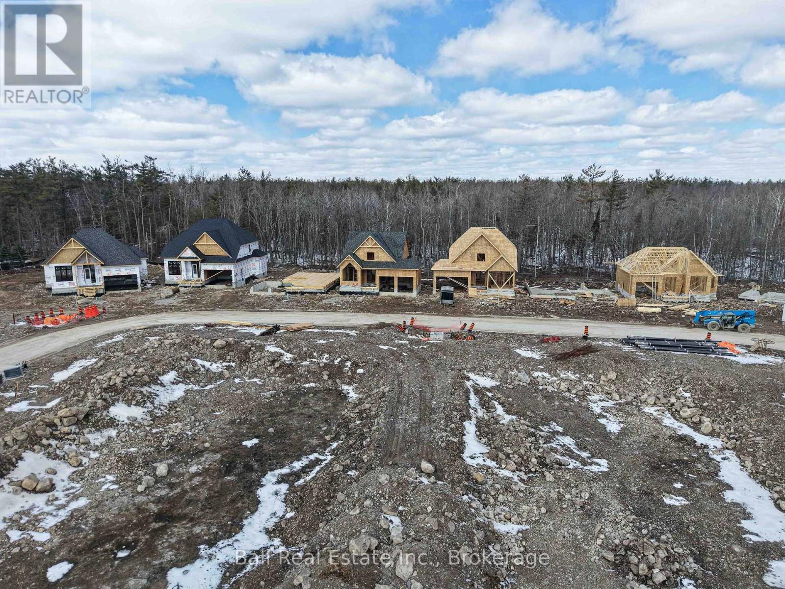 43 HEMLOCK CRESCENT - 27