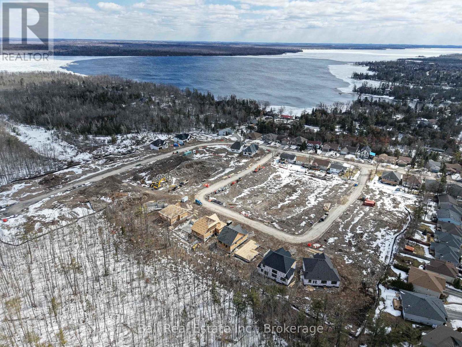 43 HEMLOCK CRESCENT - 29
