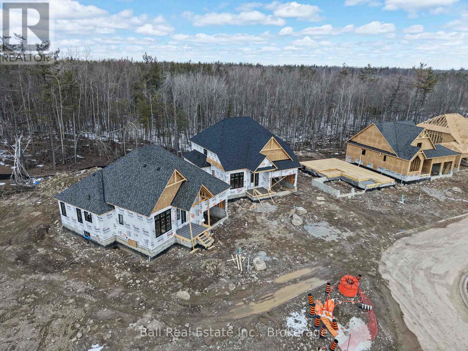 43 HEMLOCK CRESCENT - 8