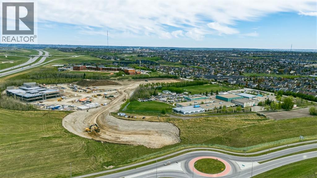 18 minute walk to Calgary Academy
