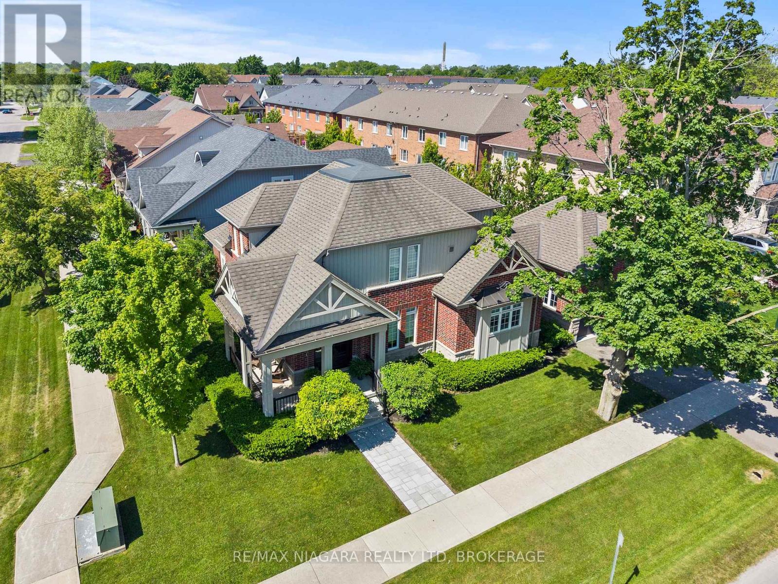 110 JOHN STREET W - 42