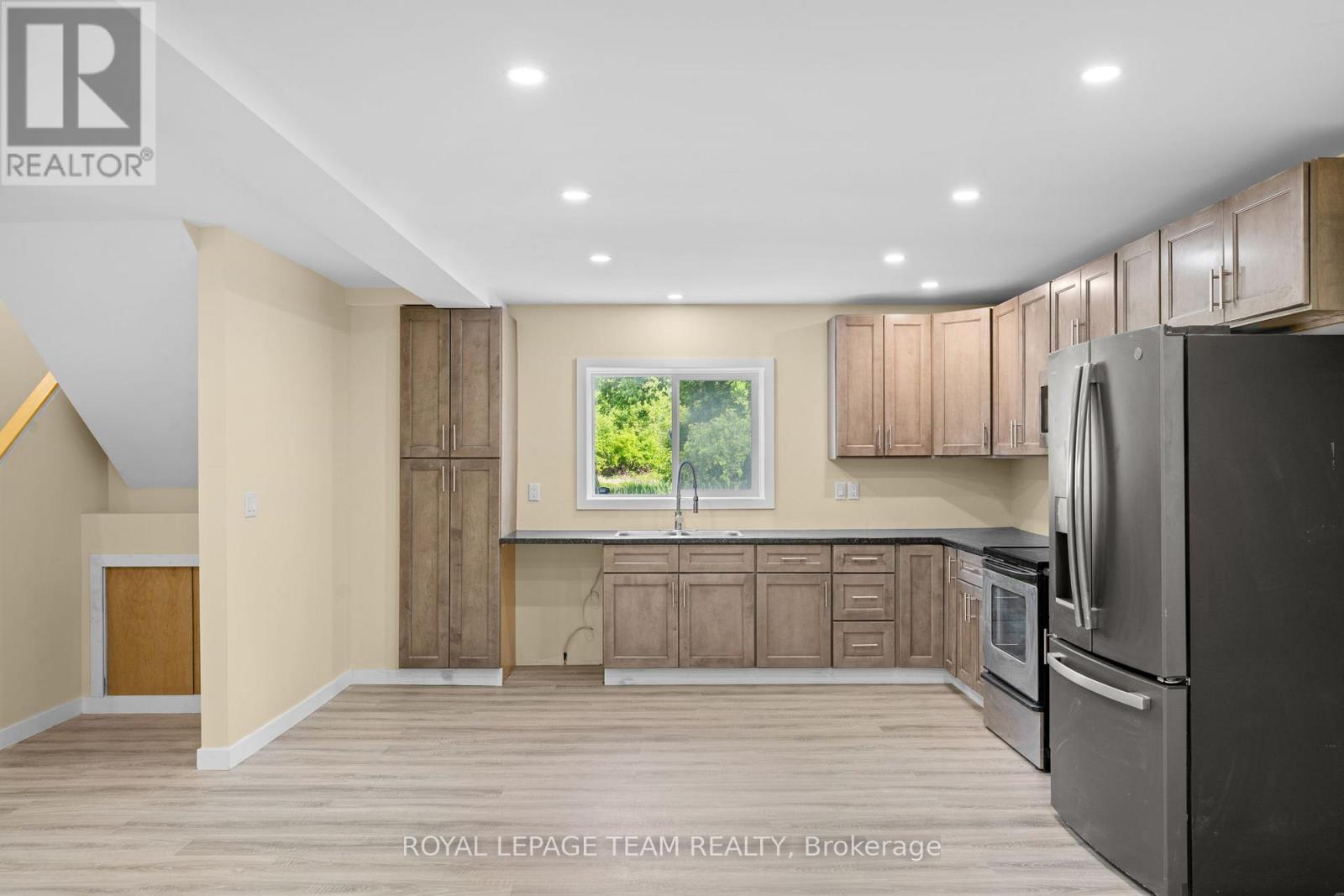 76 SOUTH STREET - 15