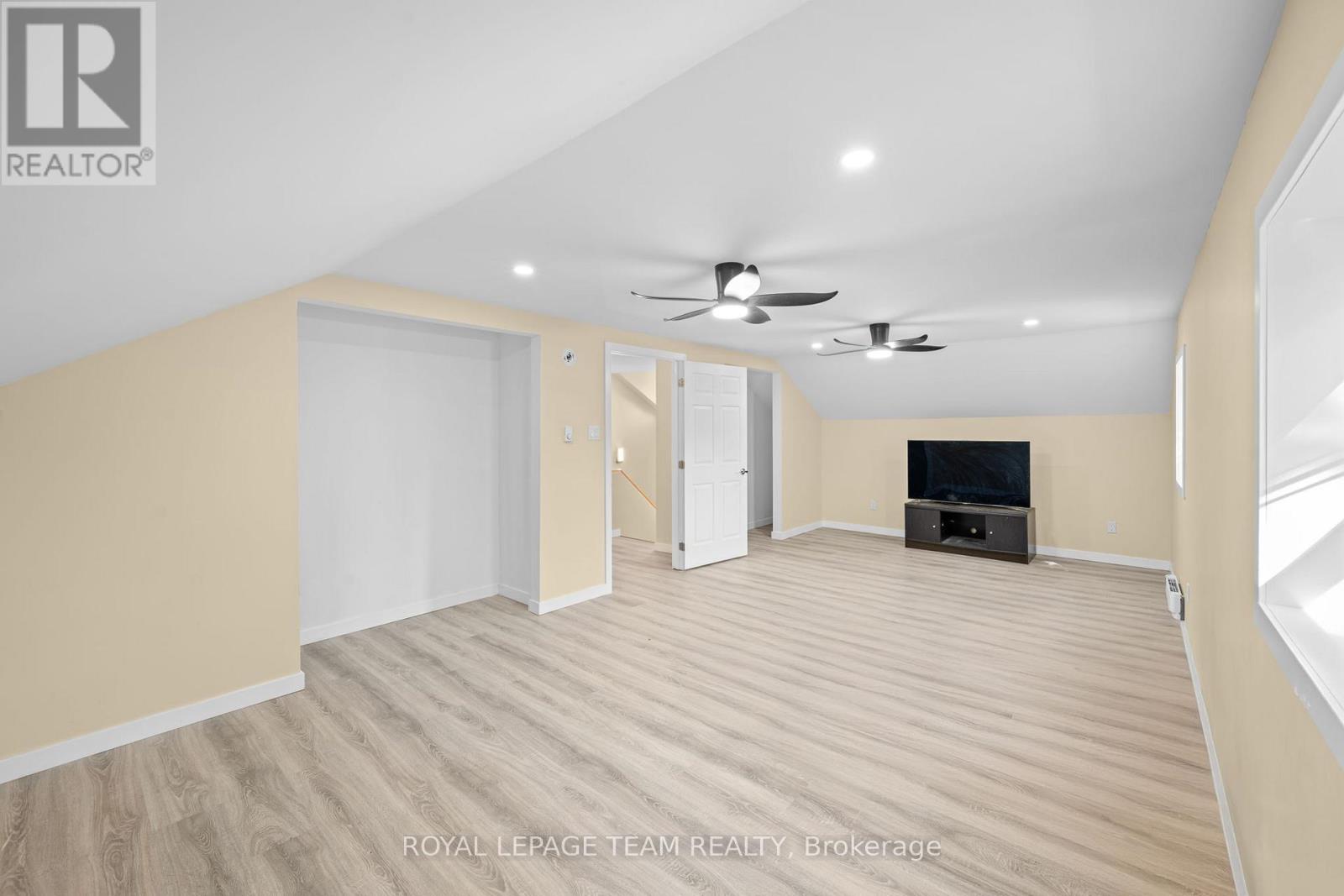 76 SOUTH STREET - 23