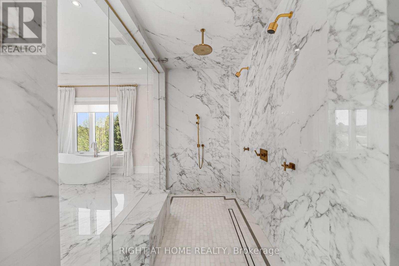 16 SIRONA'S LANE - 36