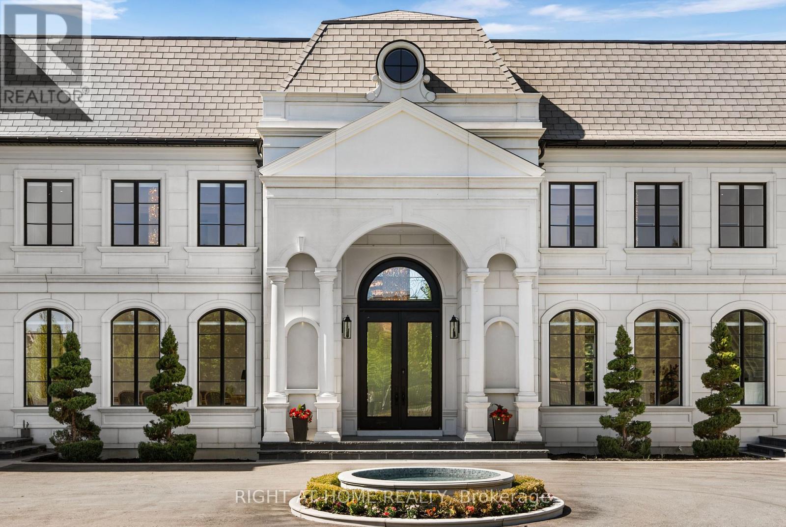 16 SIRONA'S LANE - 46