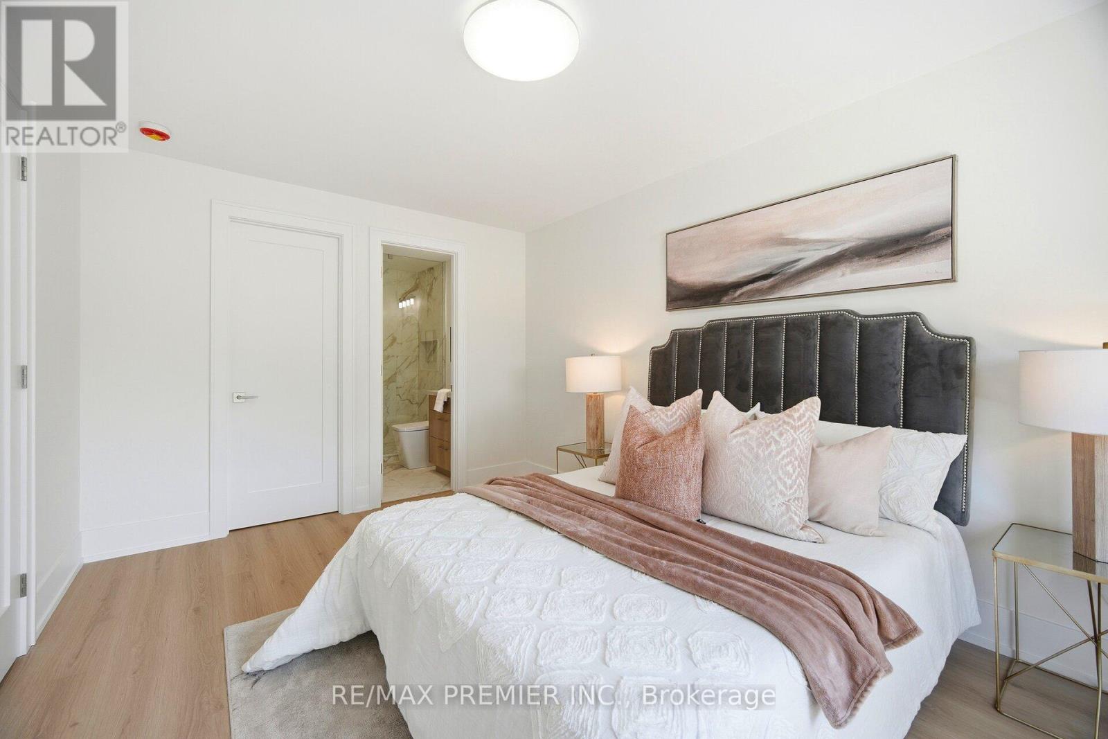 62 FLAMBOROUGH DRIVE - 21