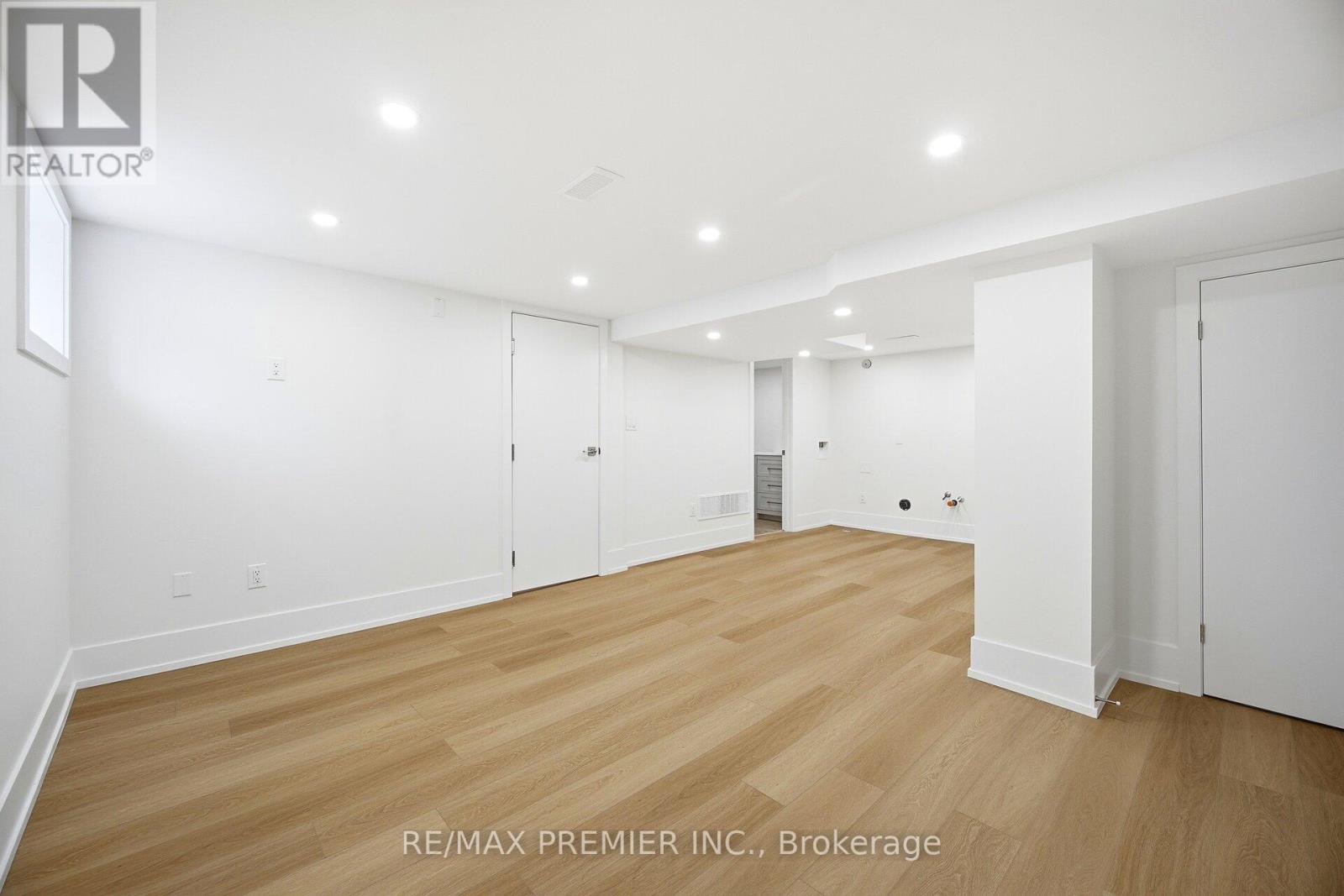 62 FLAMBOROUGH DRIVE - 40