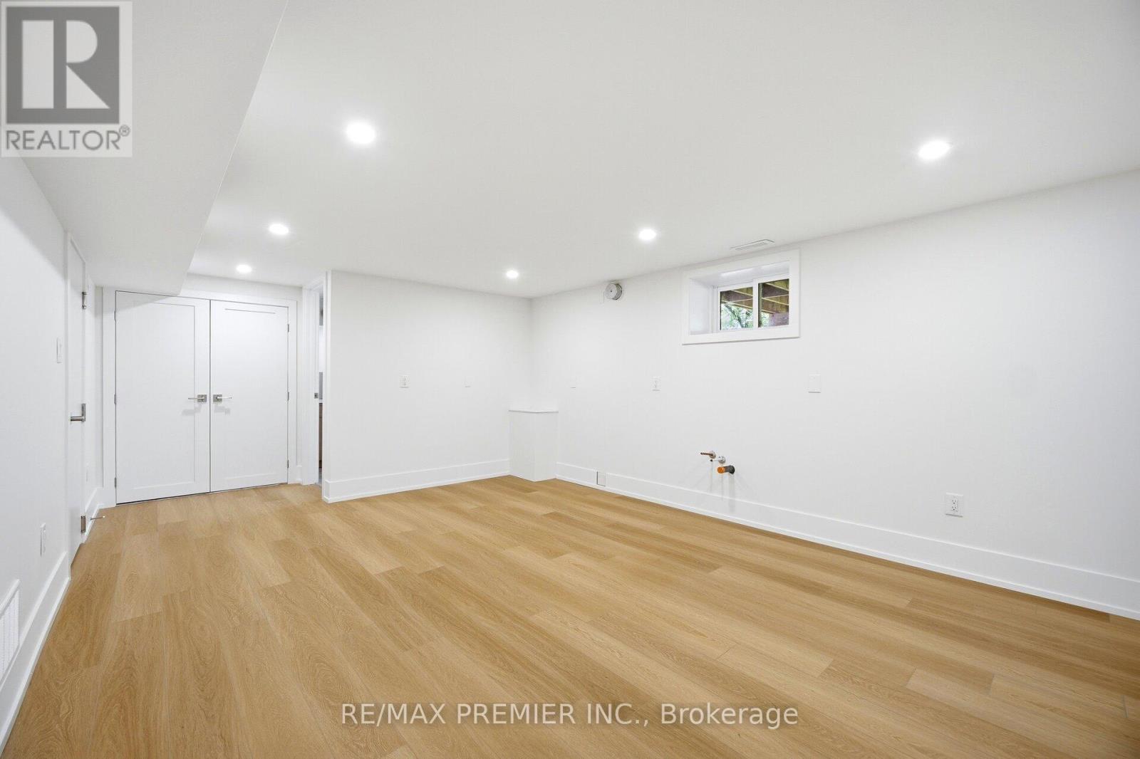62 FLAMBOROUGH DRIVE - 31