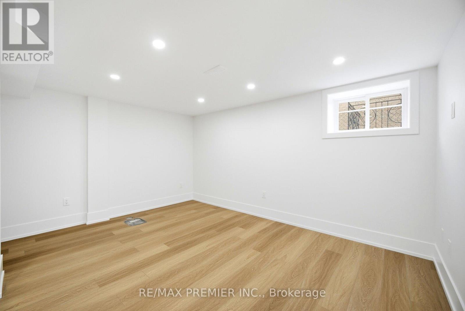 62 FLAMBOROUGH DRIVE - 38