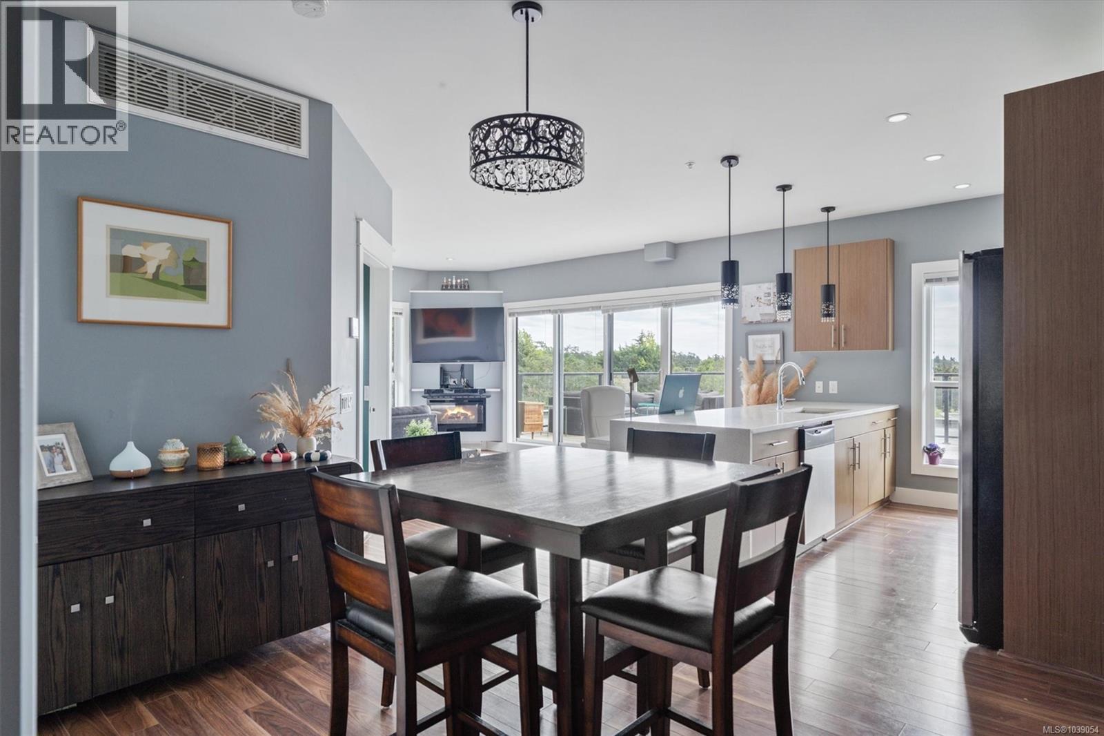 503 742 Travino Lane, Saanich