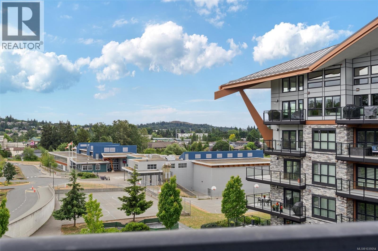 503 742 Travino Lane, Saanich