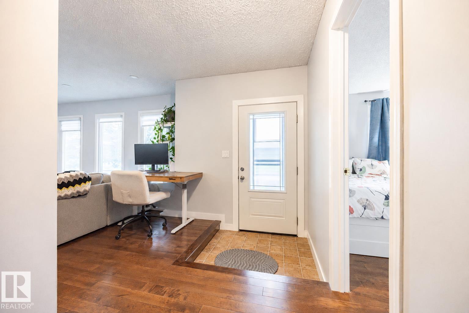 17932 93 AV NW - photo 2
