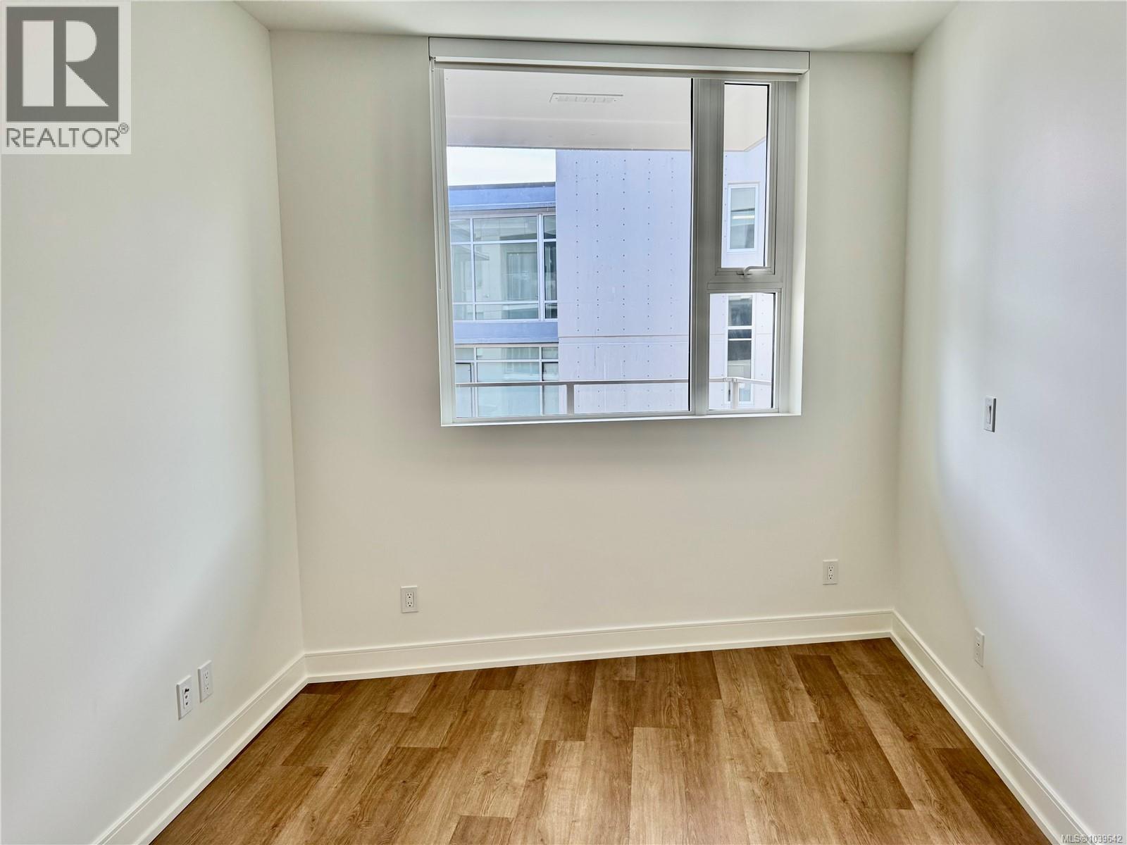 #814 1628 Store St - 13