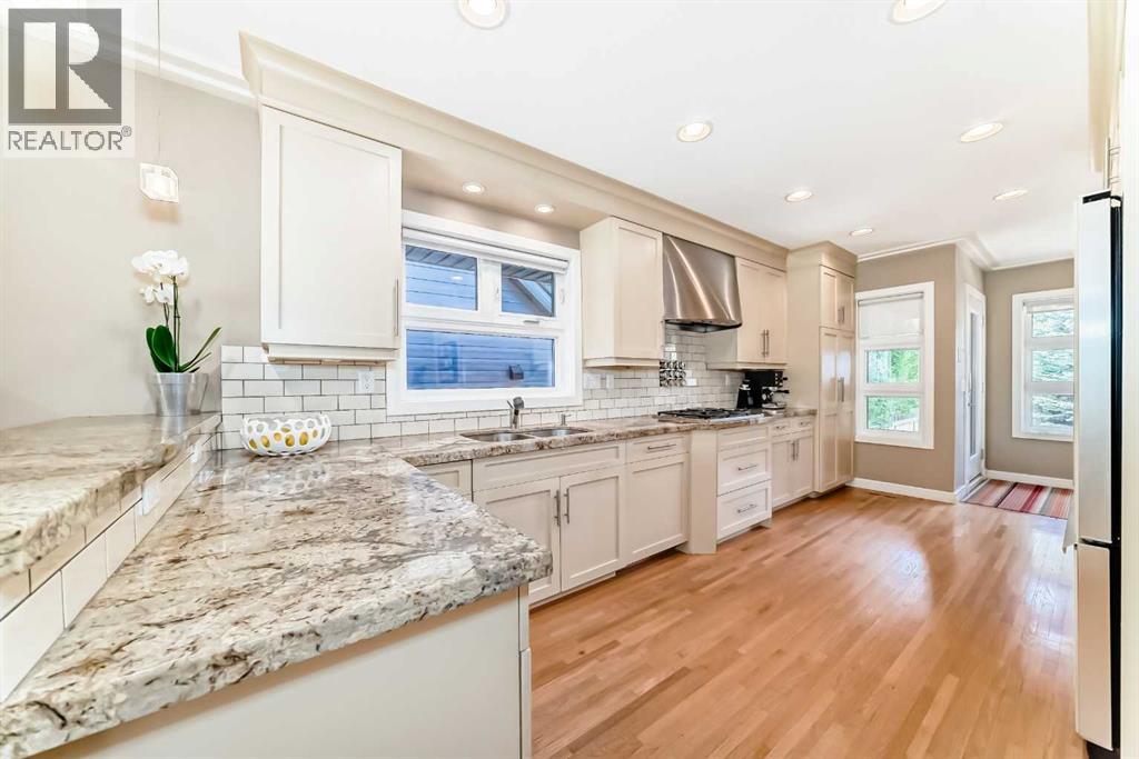Gorgeous chef's grade kitchen