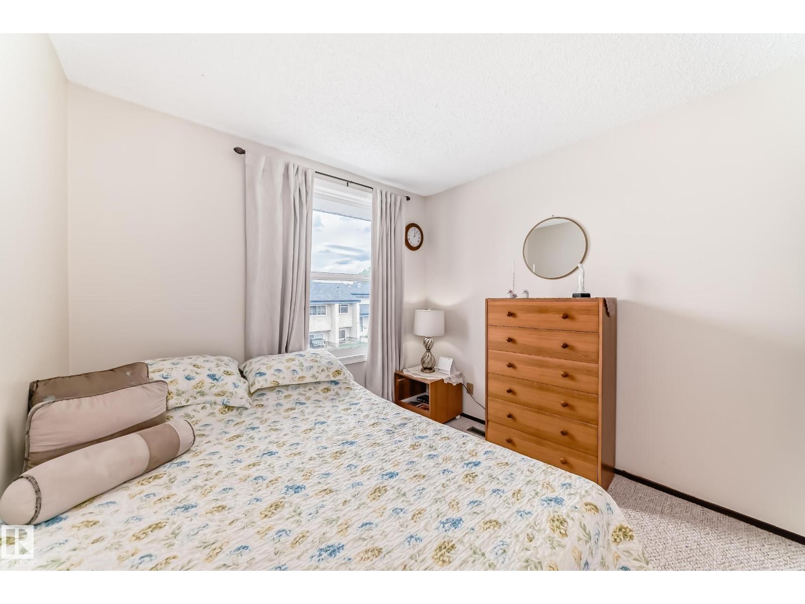 #15 6220 172 ST NW - 27