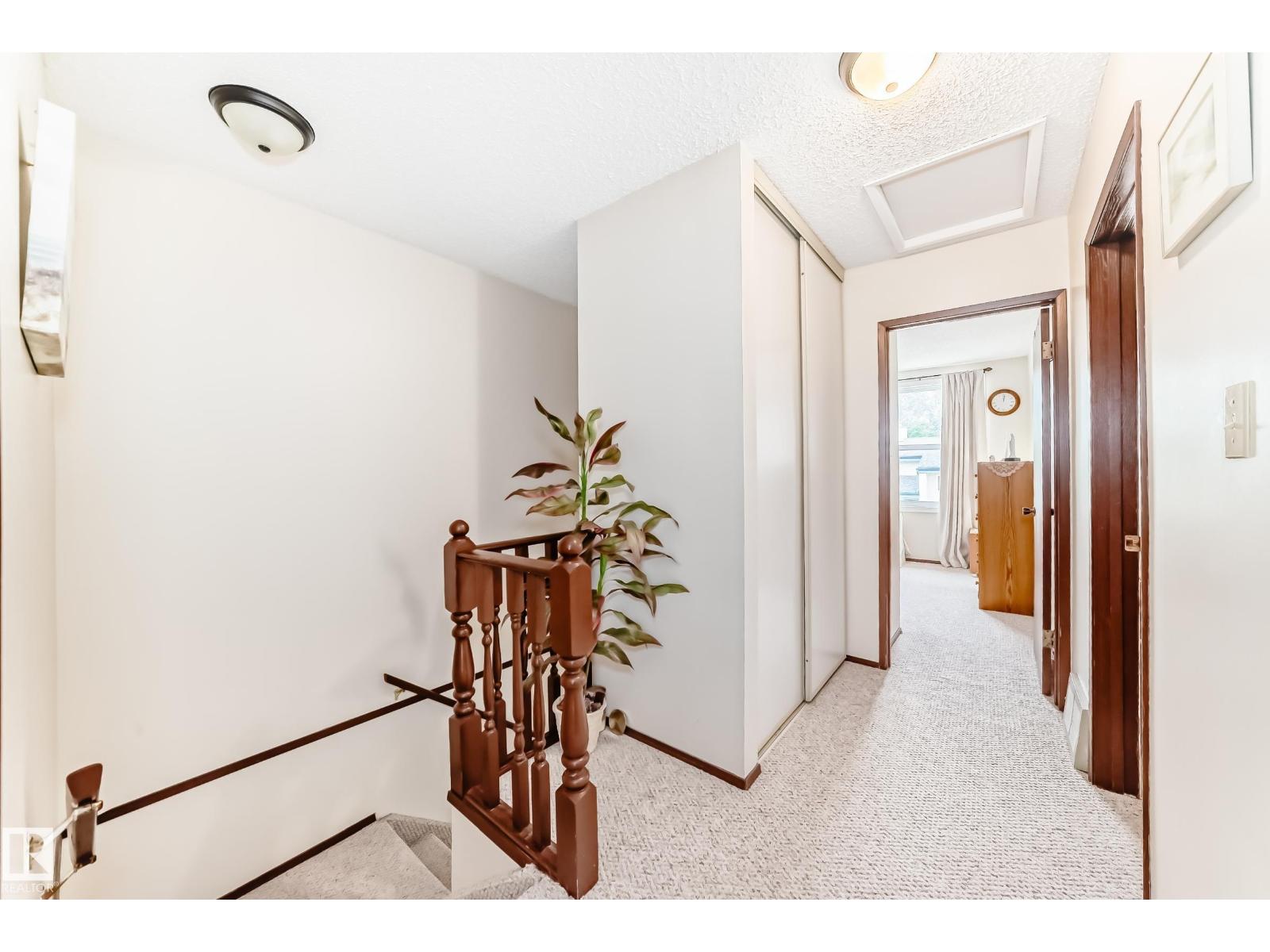 #15 6220 172 ST NW - 32