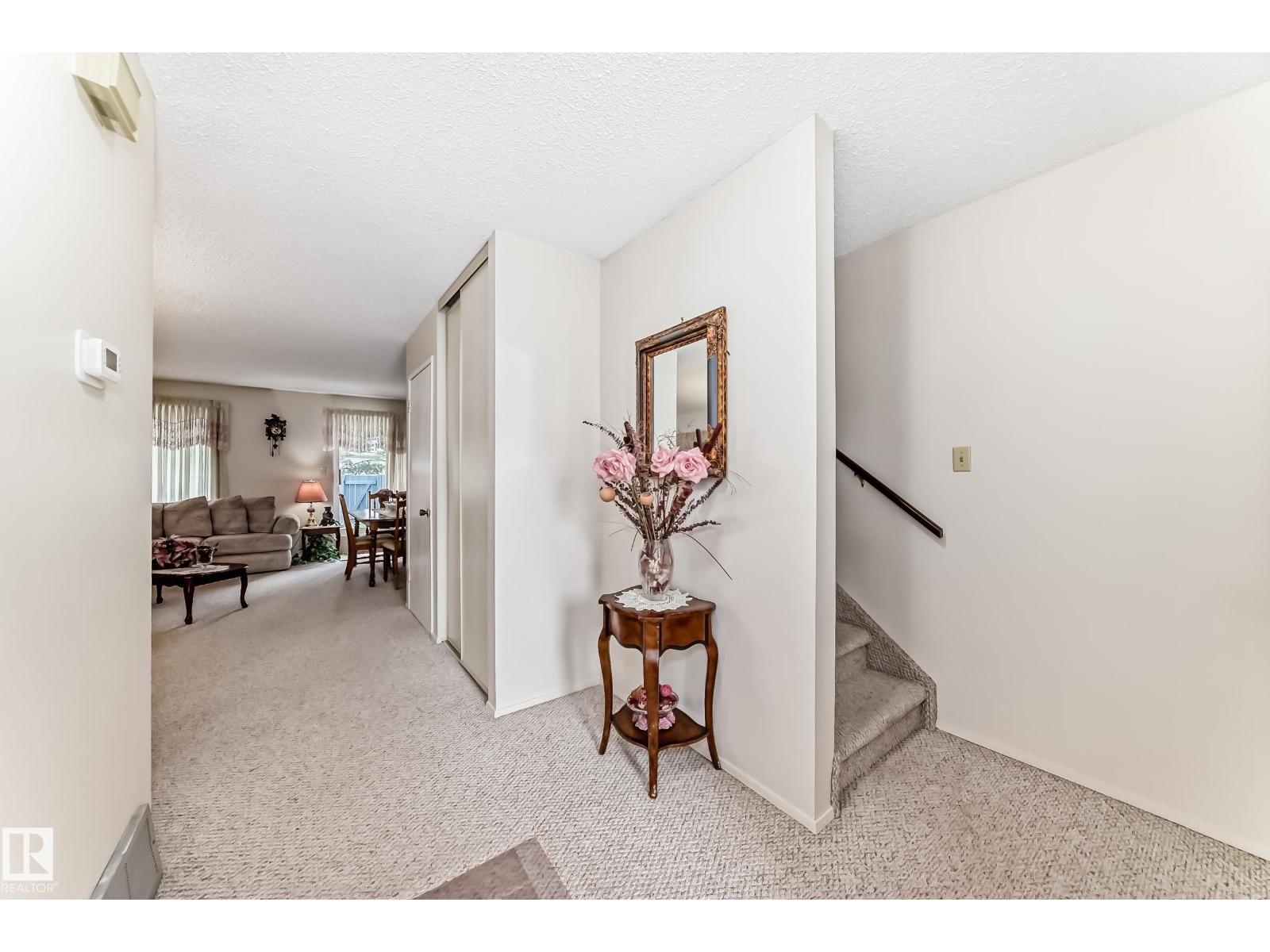 #15 6220 172 ST NW - 4