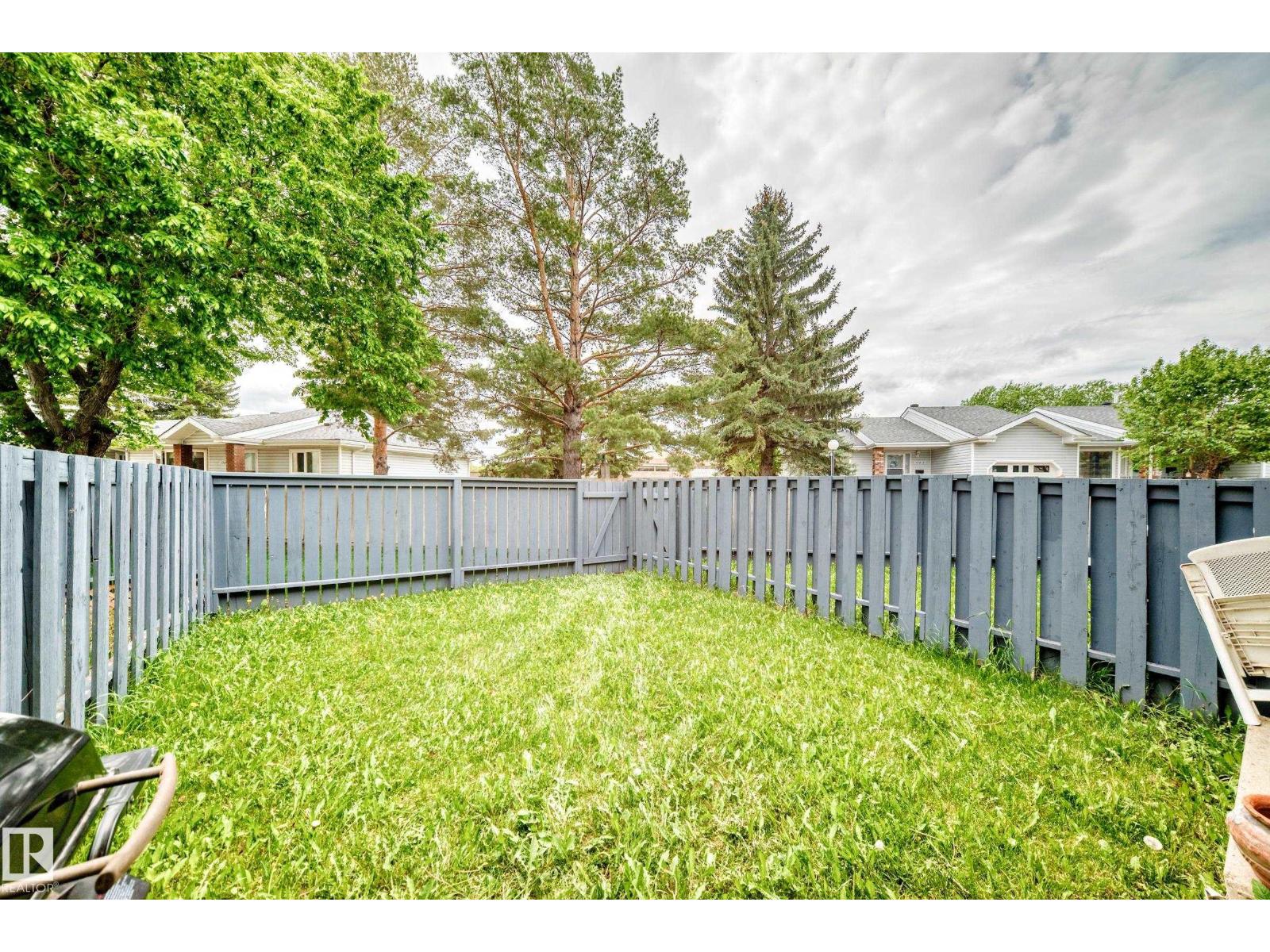 #15 6220 172 ST NW - 42