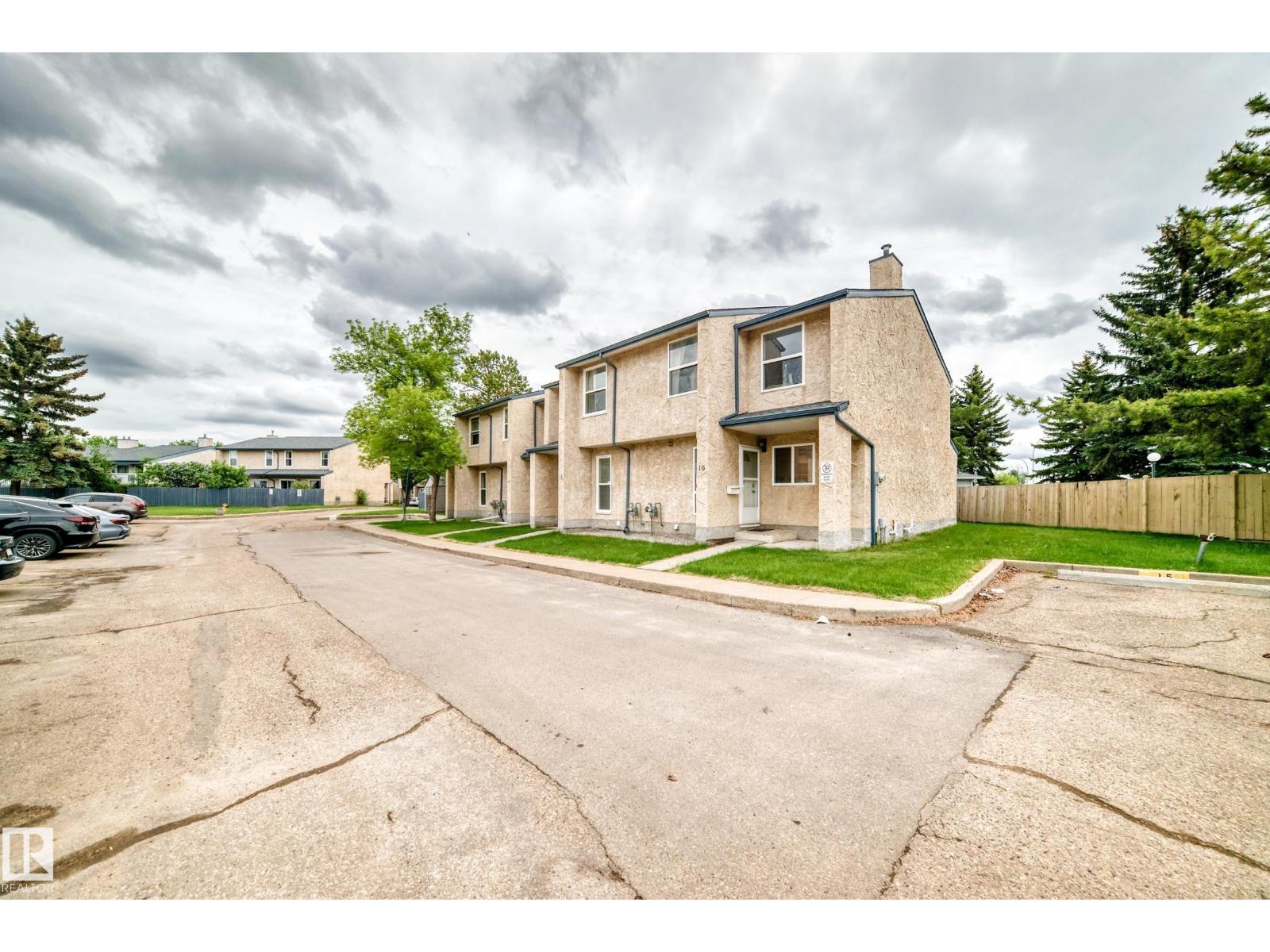 #15 6220 172 ST NW - 46