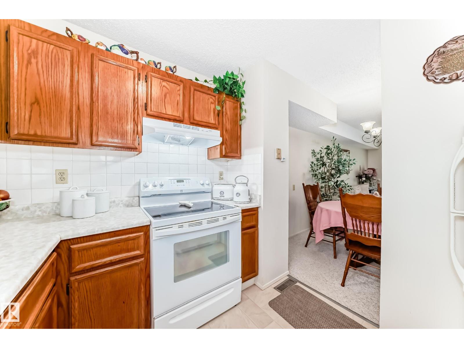 #15 6220 172 ST NW - 7