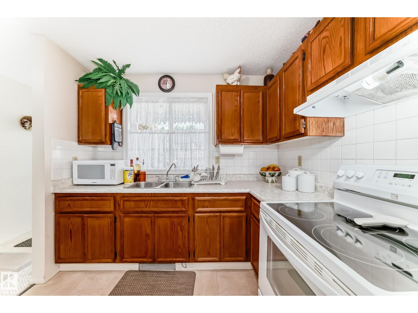 #15 6220 172 ST NW - 9