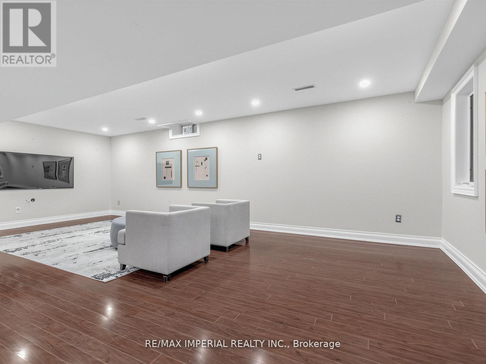 363 MARIA ANTONIA ROAD - 27