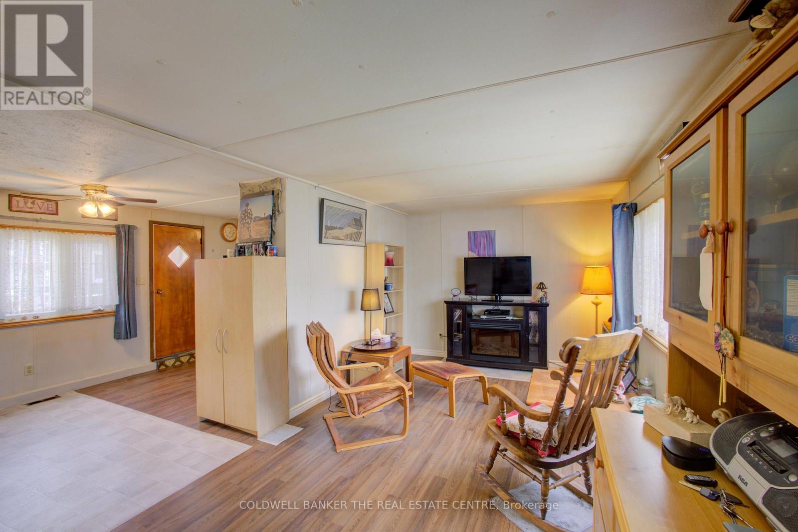 4 LOCUST HILL DRIVE - 3