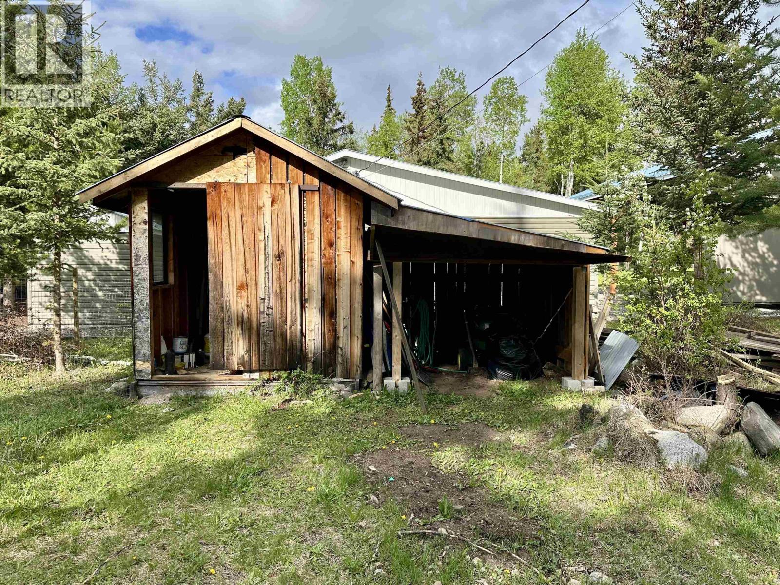 1367 S GREEN LAKE ROAD - Image 21
