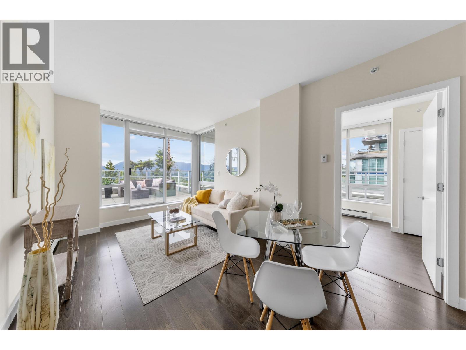 708 9060 UNIVERSITY CRESCENT
