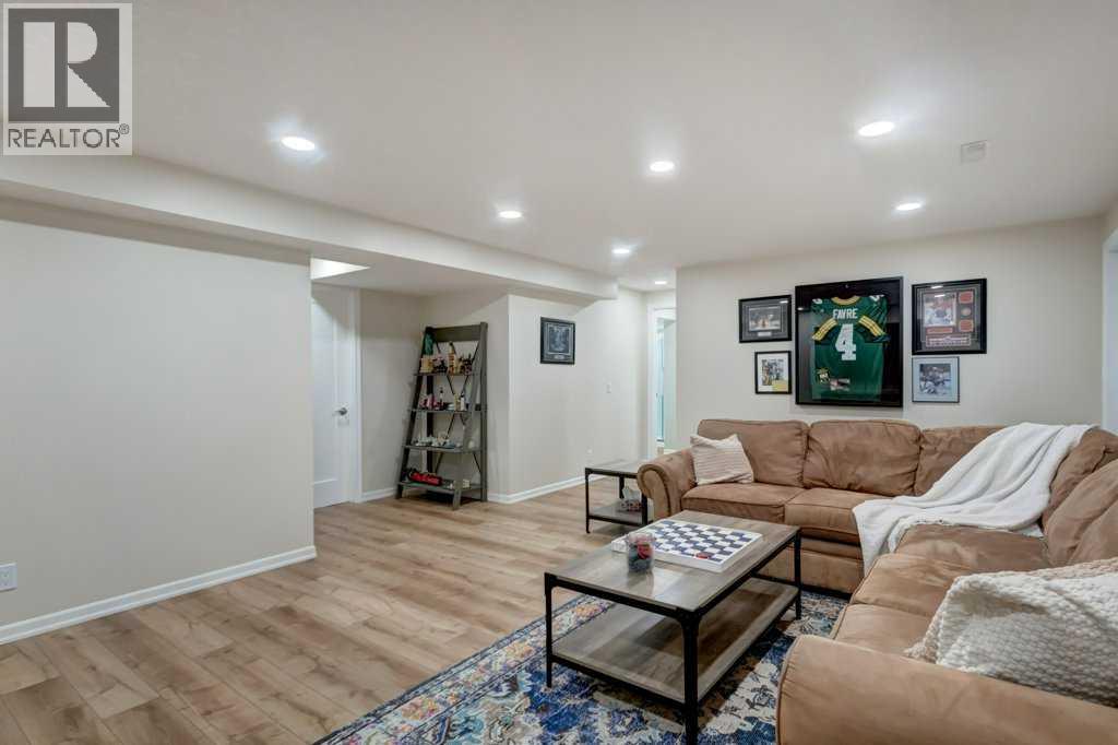 8 Crystal Green Grove - 26