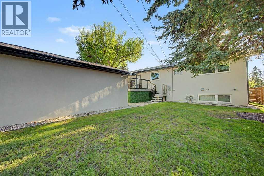 12108 Lake Waterton Way SE - photo 5
